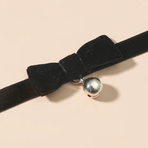 Simple Vintage Velvet Pearl