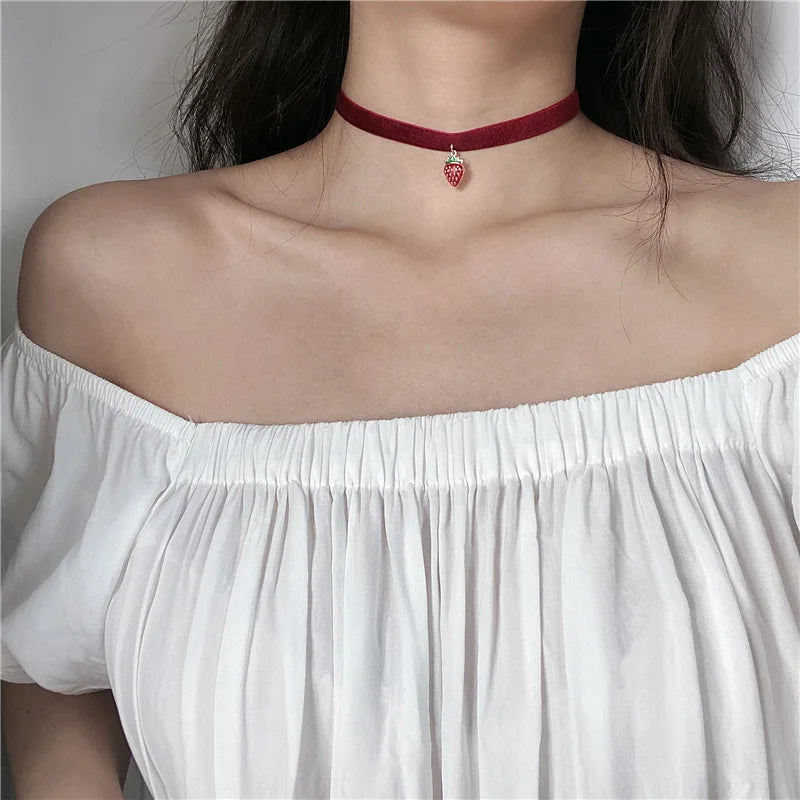 Simple Vintage Velvet Pearl
