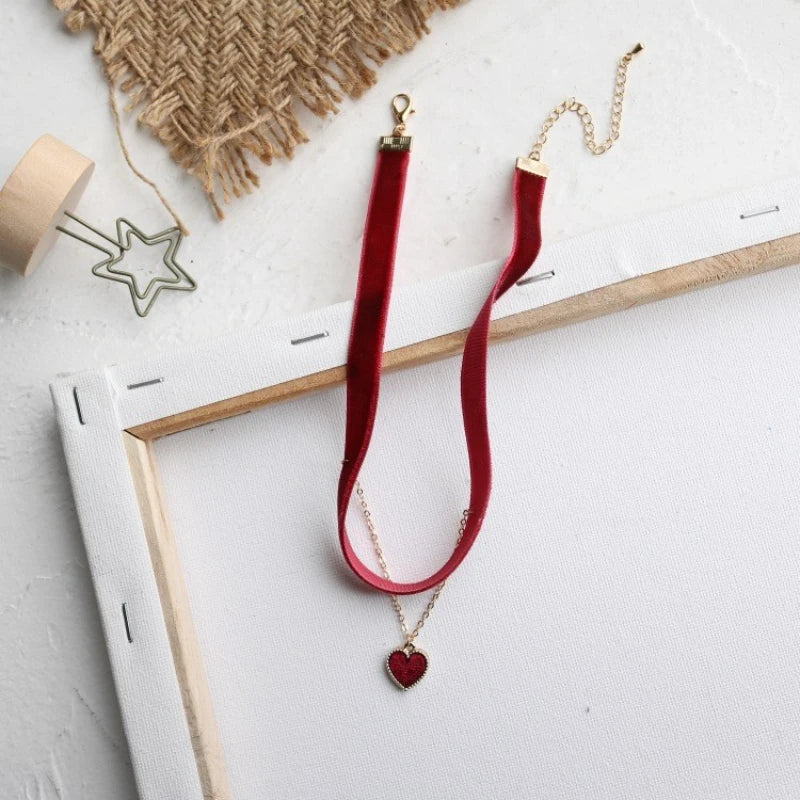 Simple Vintage Velvet Pearl