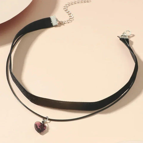 Simple Vintage Velvet Pearl