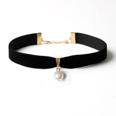 Simple Vintage Velvet Pearl