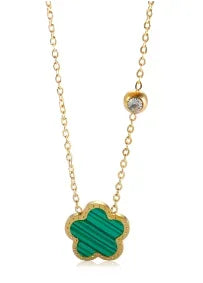 Layered & Pendant Necklaces