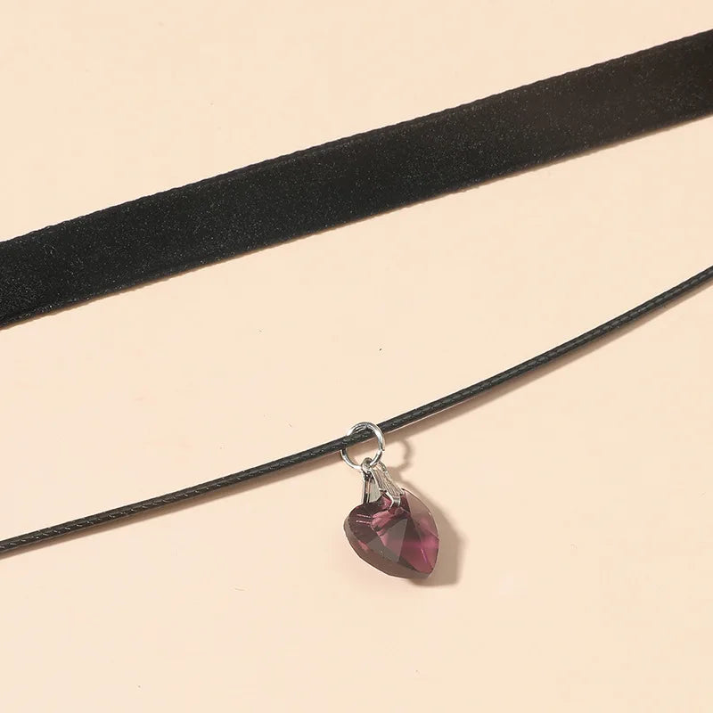 Simple Vintage Velvet Pearl