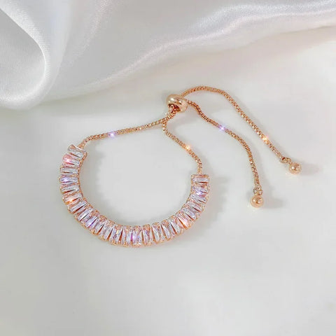 Simple Vintage Pendant Bracelet