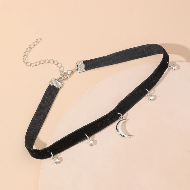 Simple Vintage Velvet Pearl