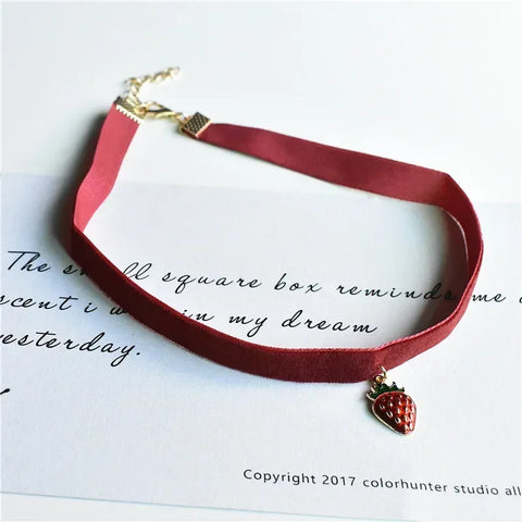 Simple Vintage Velvet Pearl