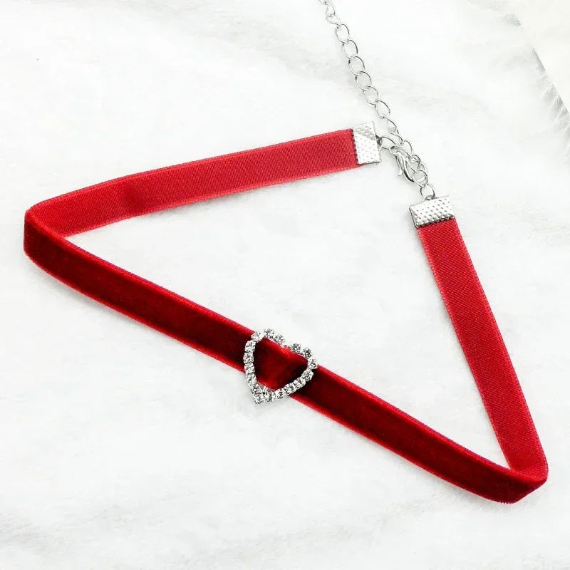 Simple Vintage Velvet Pearl