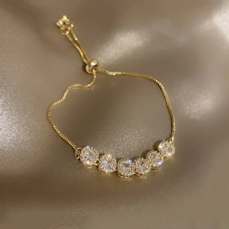 Simple Vintage Pendant Bracelet