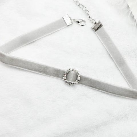 Simple Vintage Velvet Pearl