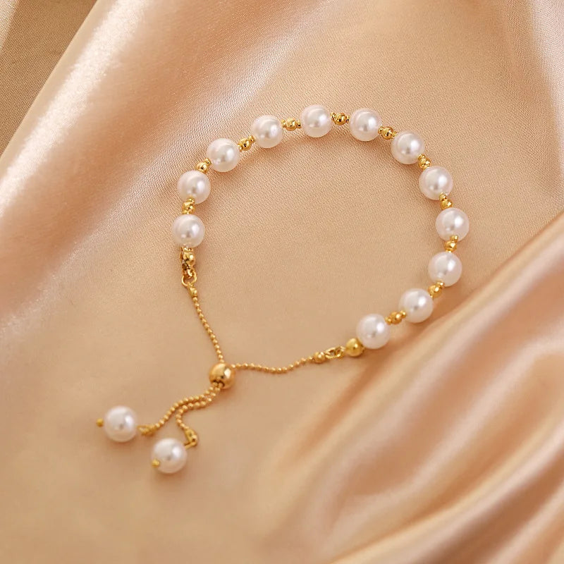 Simple Vintage Pendant Bracelet